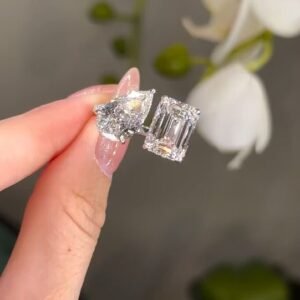 18K Solid White Gold 10 Carat Lab Grown Diamond 5 Carat Pear and 5 Carat Emerald Cut IGI Certified Jewelry