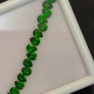 Natural Tsavorite Gemstones Pear Shape 30 Carat Lot